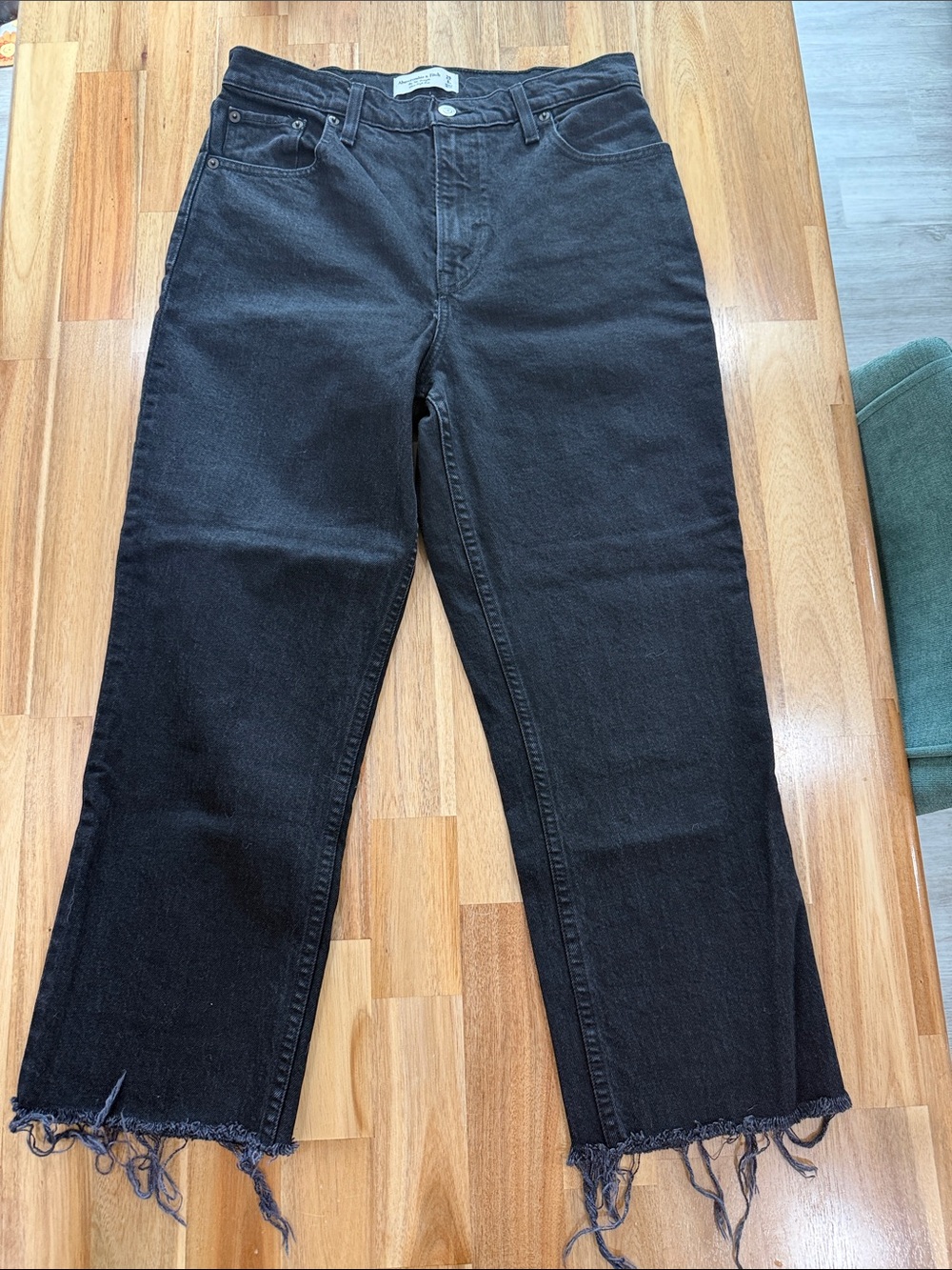 Abercrombie & Fitch Black High-Rise Straight Jeans